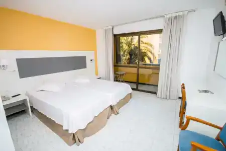 Amic Miraflores - 92