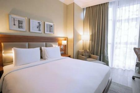 Hilton Garden Inn Dubai Al Muraqabat - Deira - 48