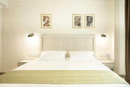 Roseum Boutique - 76