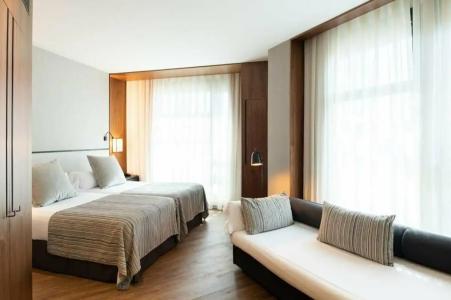 Catalonia Barcelona Plaza - 44