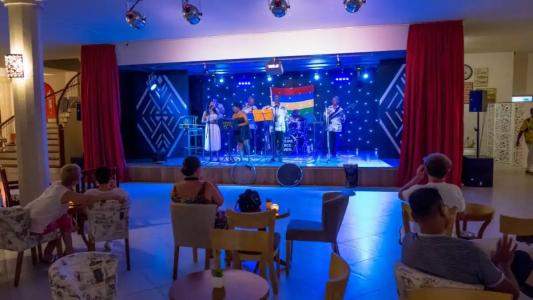 Le Peninsula Bay Beach Resort & Spa - 38