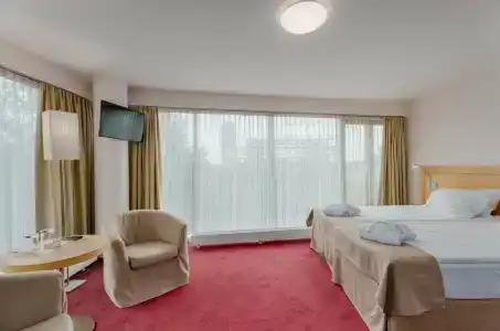 Riga Islande with FREE Parking - 80