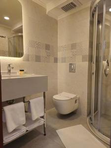 May Flower Apart - 75