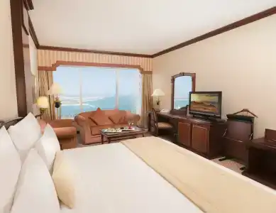 Corniche Abu Dhabi - 73