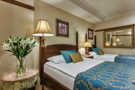 Delphin Palace
