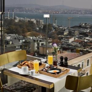 Georges Galata - 28