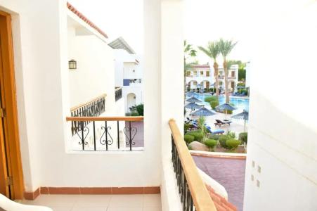 Dive Inn Resort - 12