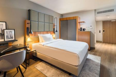 Radisson Blu, Hamburg Airport - 41