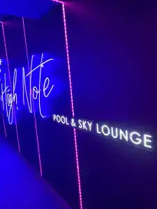 Aloft Al Mina, Dubai - 10