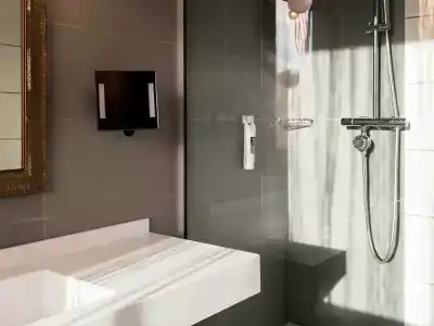 Mercure Lyon Centre - Gare Part Dieu - 45