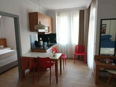 Comfort Suites - 76