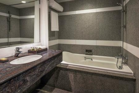 DoubleTree by Hilton Bangkok Ploenchit - SHA Plus Certified - 51