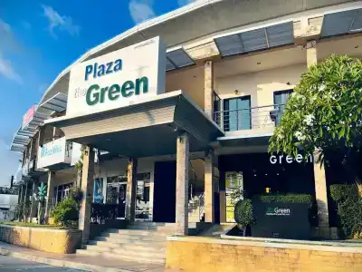The Green Plaza - 16