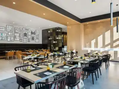 Novotel Bur Dubai - 6