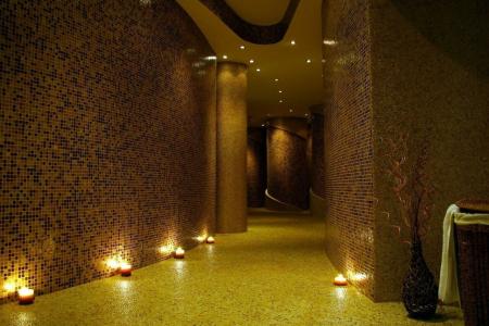 Cosmopolitan & Wellness - 46