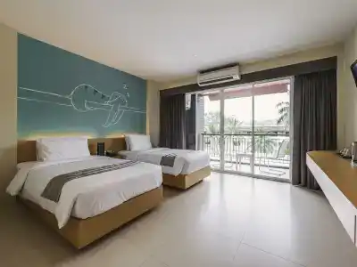 TIRAS Patong Beach - 14