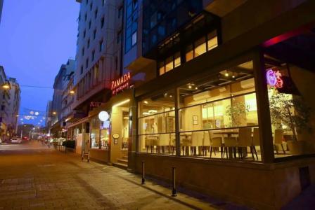 Ramada By Wyndham İstanbul Taksim - 2