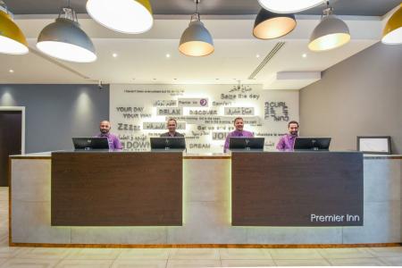 Premier Inn Dubai International Airport - 64
