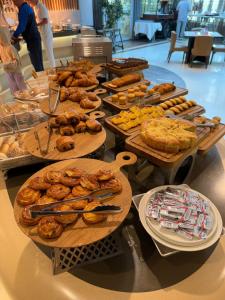 Ramada by Wyndham Dubai Barsha Heights - 39