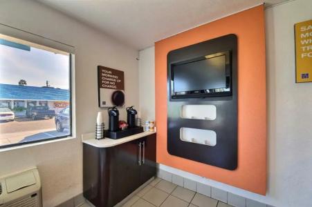 Motel 6-Laredo, TX - South - 19