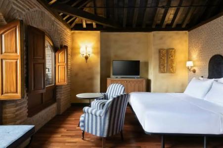 Palacio de Santa Paula, Autograph Collection - 89