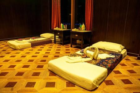 Arman Juffair Mall - 36