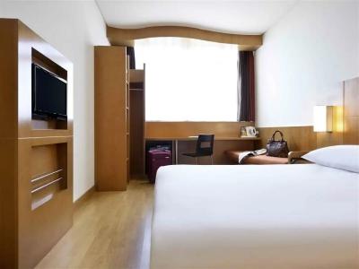 Ibis Abu Dhabi Gate - 90