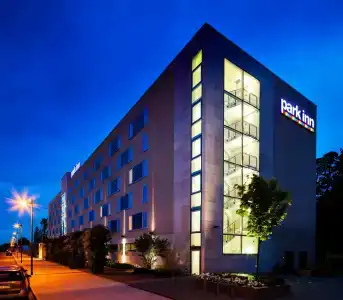 Park Inn by Radisson Frankfurt Airport - 4