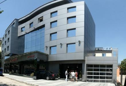 Cosmopolitan & Wellness - 71