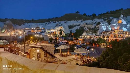 Elegance Cave Suites & Restaurant - 40