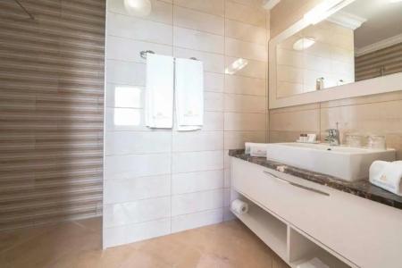 Boutique Momentum by Aycon - 84