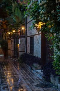 Tuvana - 32
