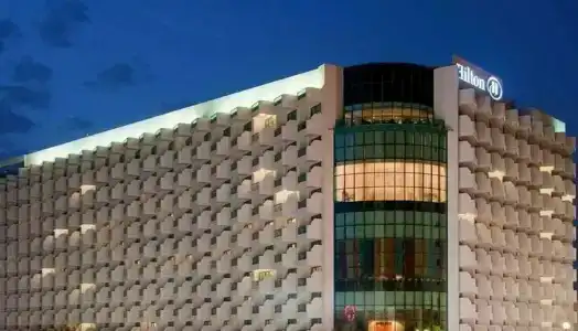 Hilton Dubai The Walk - 11