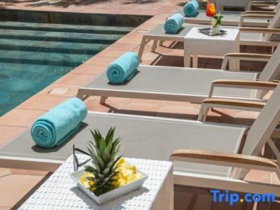 Amarante Cannes - 97