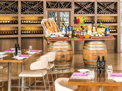 Novotel Abu Dhabi Gate - 78