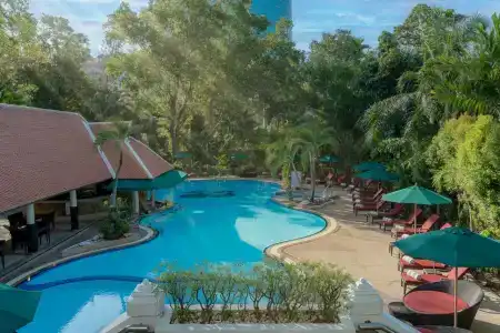 Royal Orchid Sheraton and Towers - 1