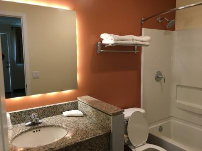 Lincoln Park Motel - 56