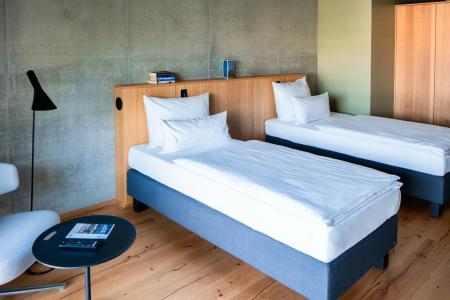 THE FLAG West M. - 37