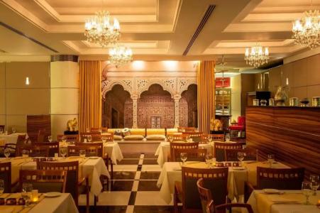 Four Points by Sheraton Downtown Dubai - 6