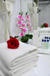 Nejoum Al Emarat - 23