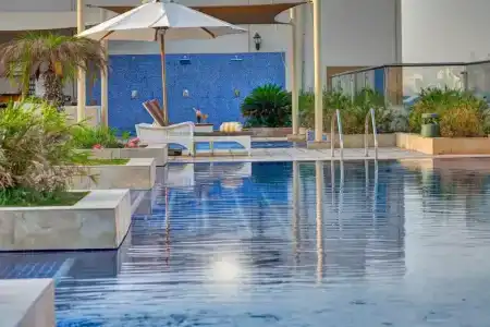 Metropolitan Dubai - 47