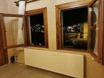 Falcon Cave Suites - 10