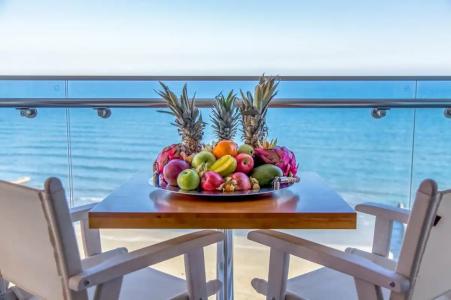 The Ciao Stelio Deluxe (Adults Only) - 9