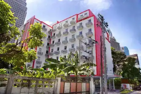 Red Planet Bangkok Asoke - SHA Extra Plus - 4
