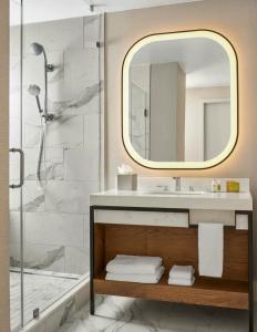 DoubleTree by Hilton Dallas - Love Field - 81