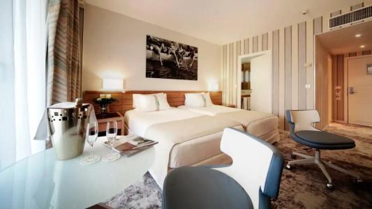 Holiday Inn Nice - Port St Laurent, an IHG - 85