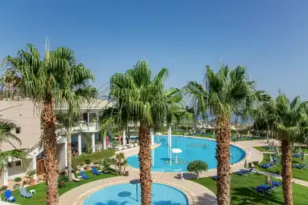 Royal Heights Resort Villas & Spa - 3