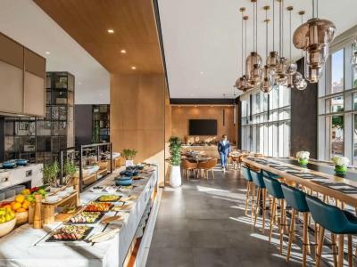 Novotel Bur Dubai - 73