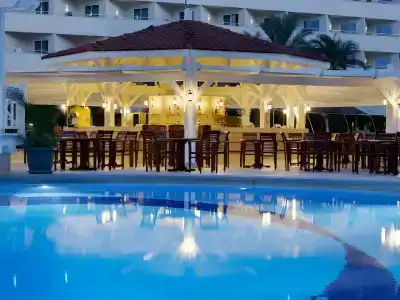 Crystal Admiral Resort Suites & Spa - Ultimate All Inclusive - 32