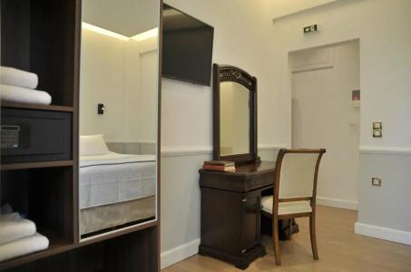 Acropolis Ami Boutique - 63